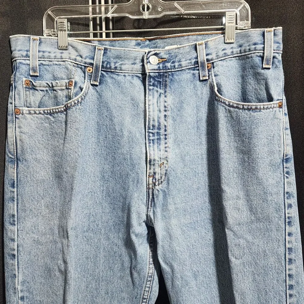 Vintage Levi's 505 Regular Fit Straight Leg Light Wash Men's Jeans Denim (34x34)